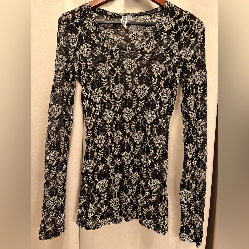 BKE Sheer Women’s Top EUC Size S